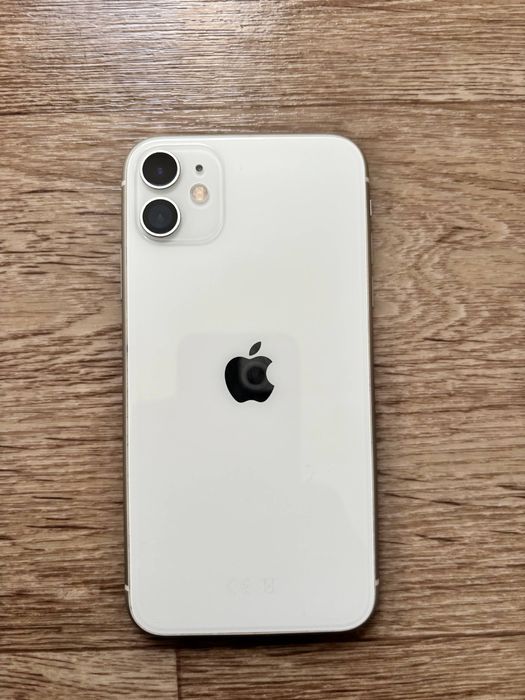 Продам айфон 11 82 акб
