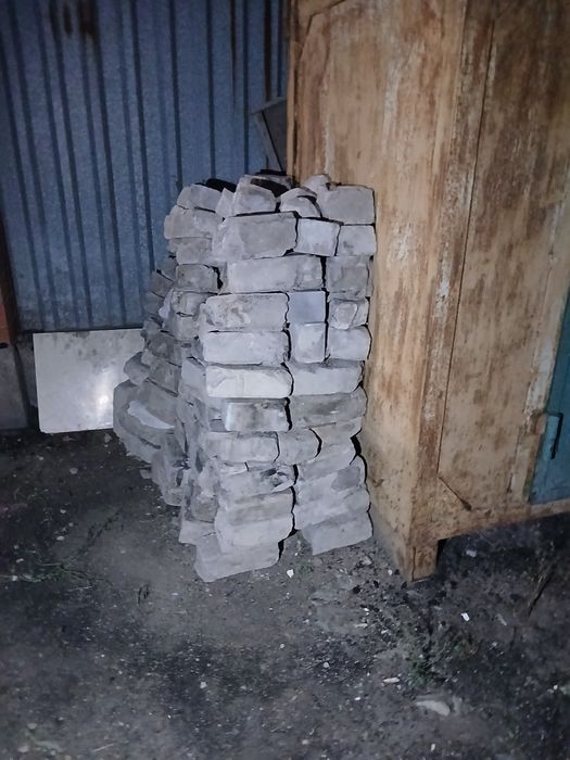 Отдам даром кирпичи