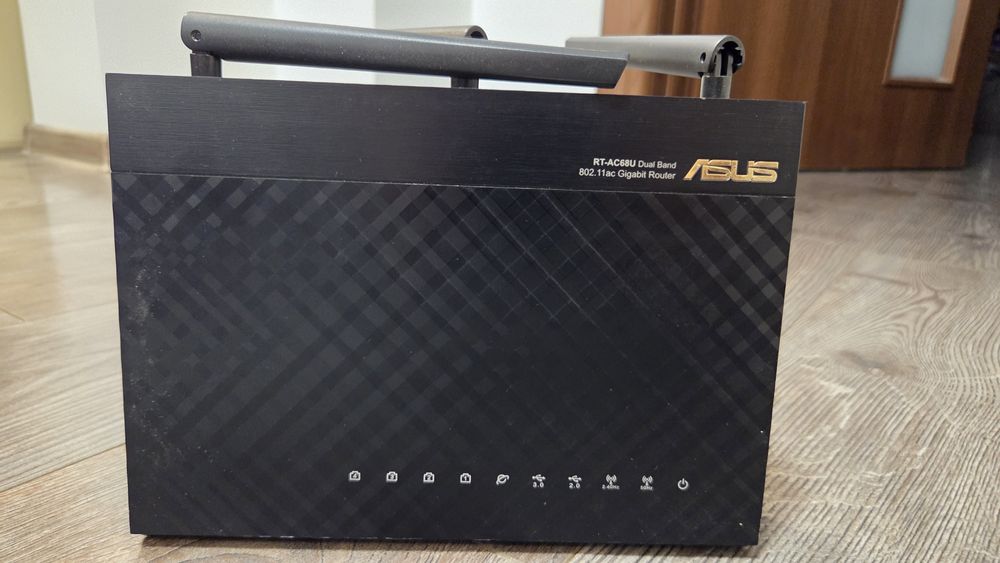 Router Asus RT-AC68U