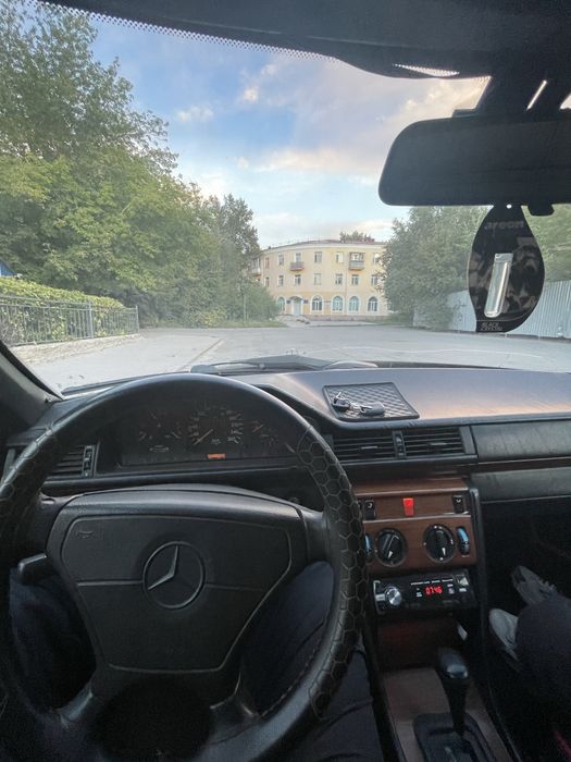 Mersedes-benz w124 2 рест 2,8 обьем