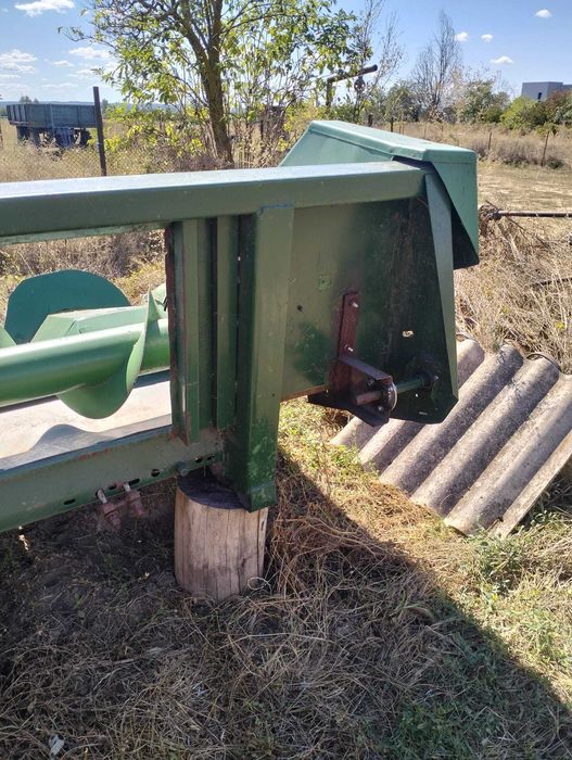 Masa de Porumb John Deere 443