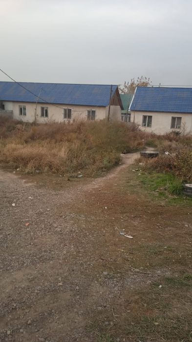 Продается дом с отдельным входом.