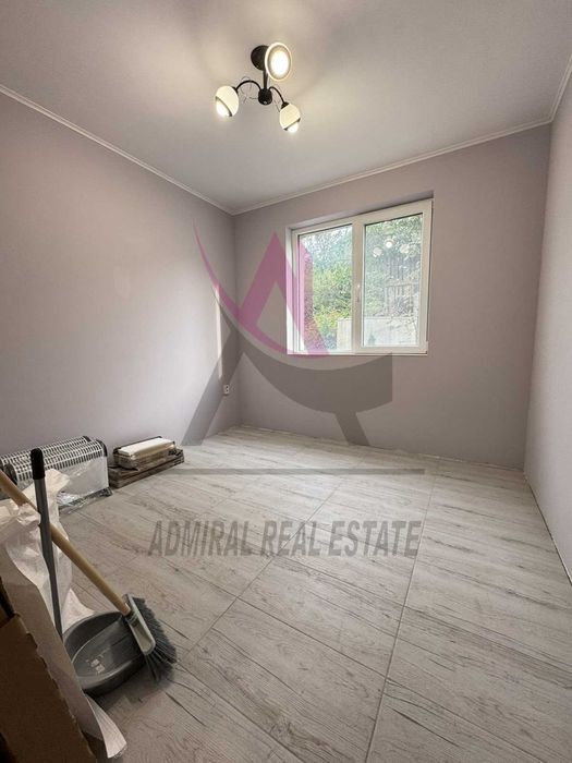 Дава се под наем Двустаен апартамент в Варна, Възраждане 2 - 60 кв.м за 300 € - Снимка #2