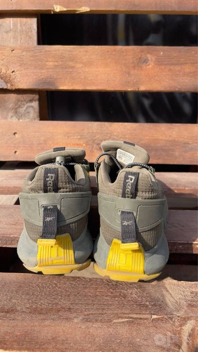 Оригинальные кроссовки Reebok Zig Dynamica 3