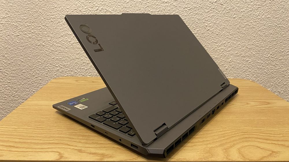 Laptop Gaming Lenovo LOQ 15IRX9