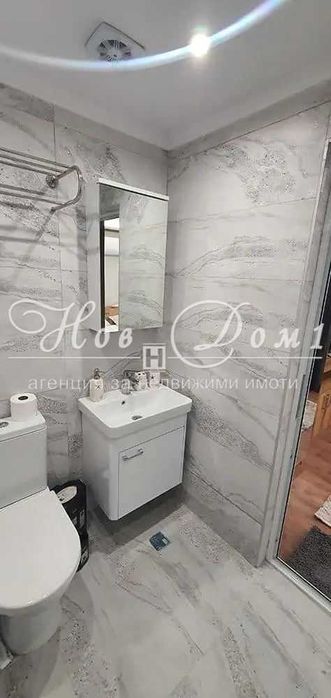 Дава се под наем Едностаен апартамент в Варна, Център - 24 кв.м за 400 € - Снимка #5