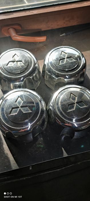 Продам колпаки бу мантеро,паджеро