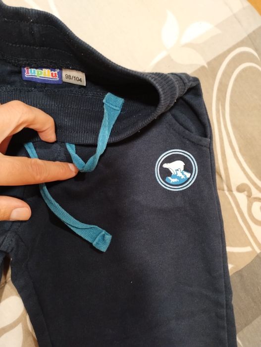 Три суичъра, четири долнища