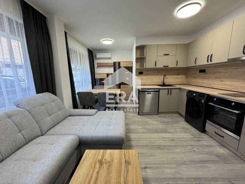 Продава се Тристаен апартамент в Варна, Погреби - 90 кв.м за 1723 €/кв.м - Снимка #1