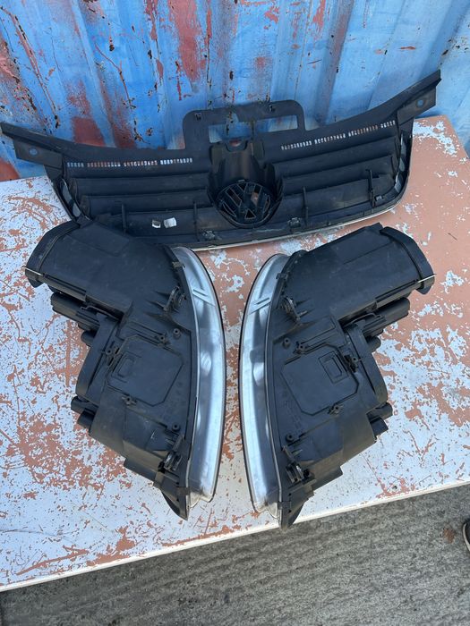 Решетка и десен фар за volkswagen touran