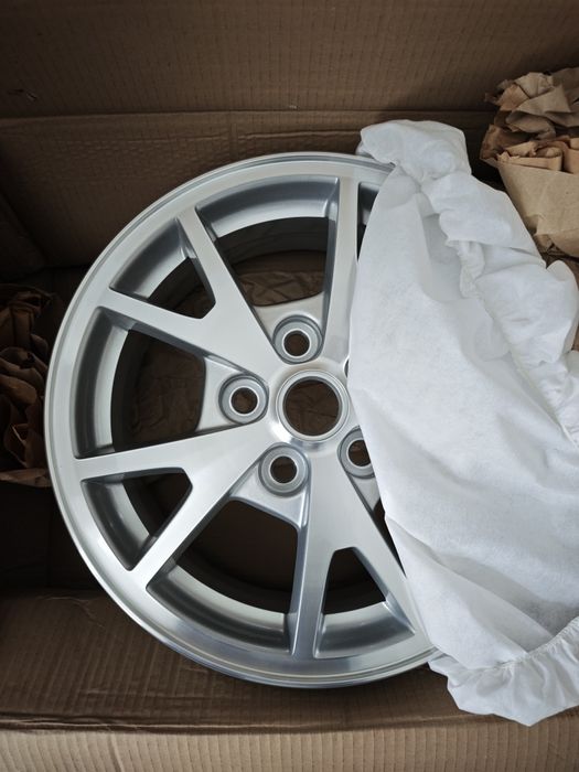 Vand jante aliaj noi in cutie 16" x 6,5J  prindere prezoane  5x120  butuc 67.1mm  ET41