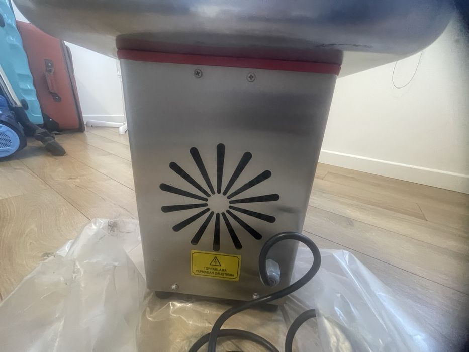 Masina de tocat caree