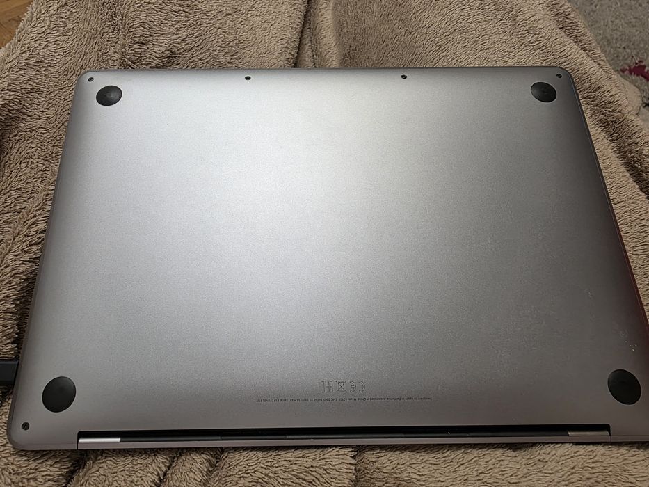 macbook pro 13' 2019 impecabil