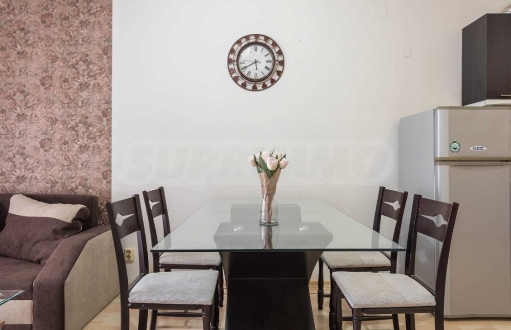 Дава се под наем Тристаен апартамент в Варна, ХЕИ - 80 кв.м за 490 € - Снимка #2