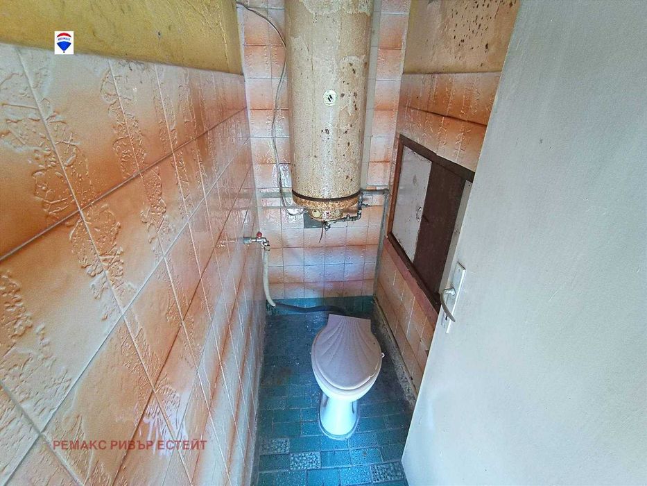 Продава се Къща в с. Юпер, Област Разград - 202 кв.м за 99 €/кв.м - Снимка #8