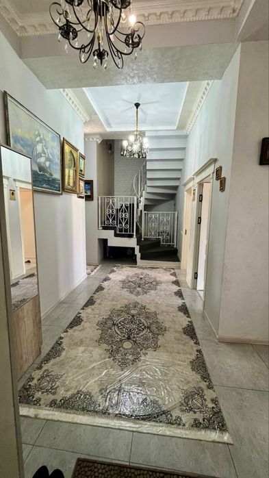 Продам квартиру 7 комнат Чиланзар 8, супермаркет Parus