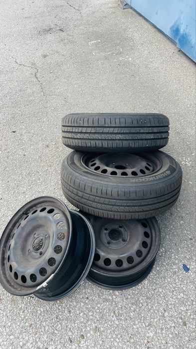 4бр.Железни джанти+2 нови гуми за Дачия/// 185/65/15