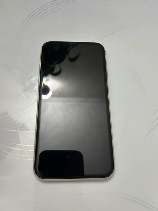 Продаю Iphone 11  64 g