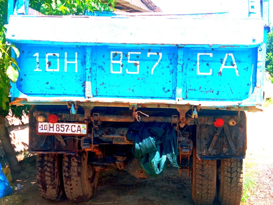 Zil 130 sotiladi