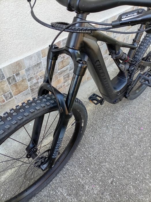 Bicicleta Electrică Specialized Full Suspensie