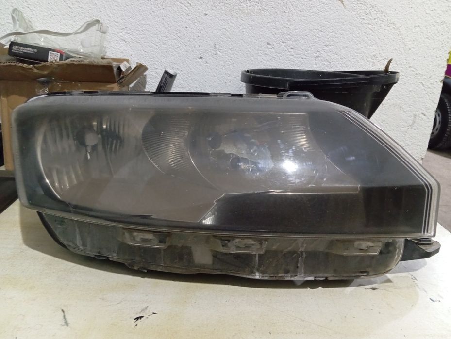 Шкода рапид фара