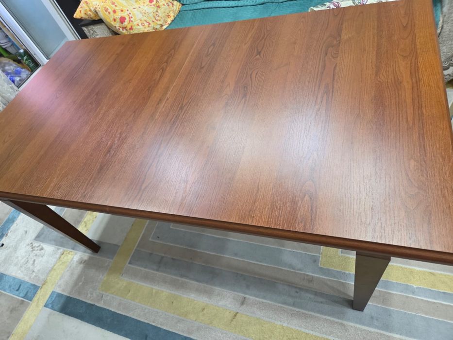 Продам стол выдвижной деревяный э