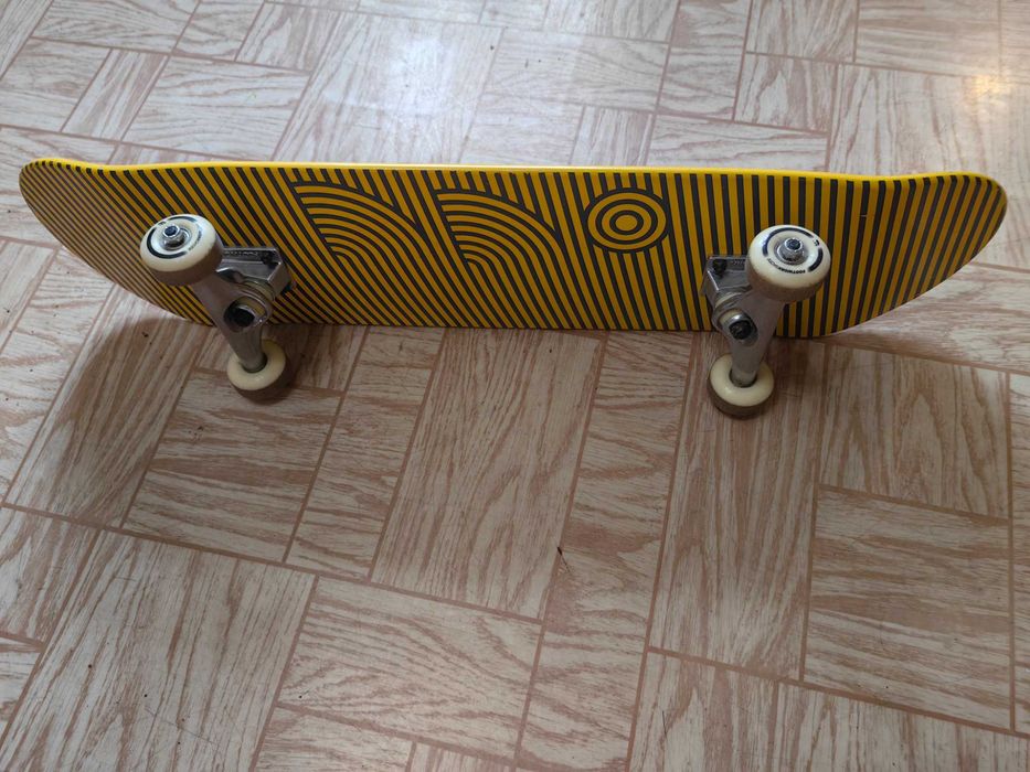 Скейтборд из канадского клена