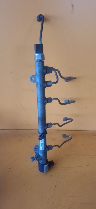 Горивна рейка OM646 A6460700395 Mercedes W203 W211 W639 Sprinter 2.2 CDI