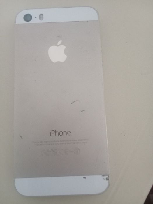 Айфон 5 продам .