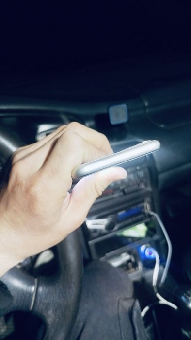 Сатылымда айфон 11 64 гб 75 емкость