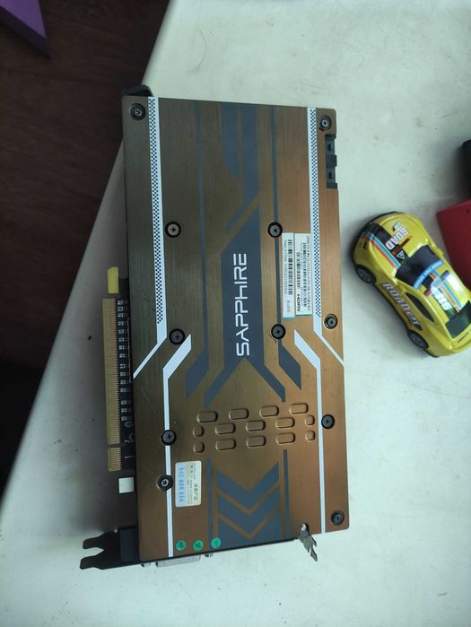 продам видеокарту sapphire r9 380