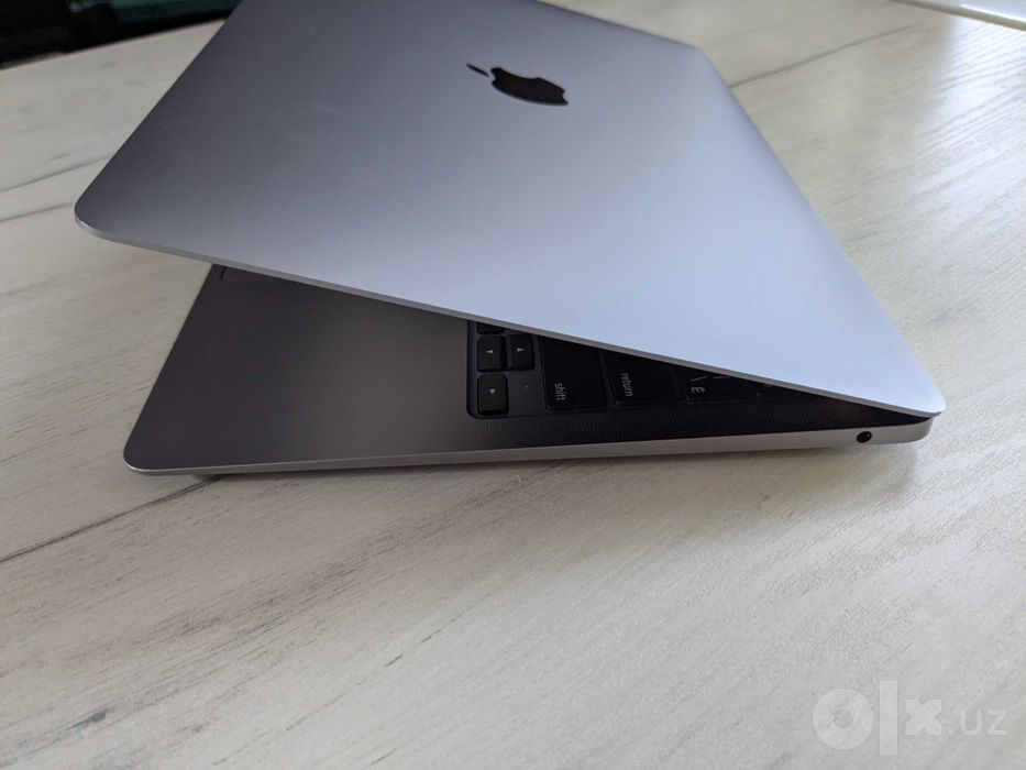 MacBook Air M1 8/256 GB Silver