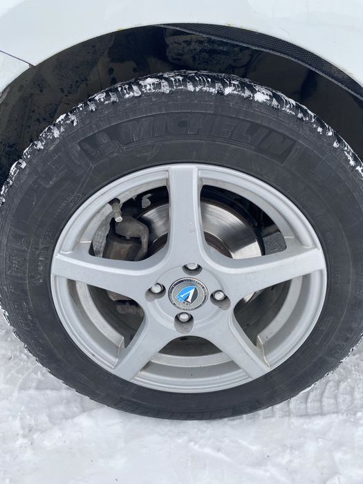 продам машину хендай акцент 2015