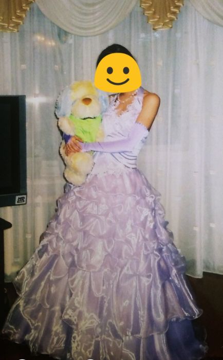 красивое платье почти новое