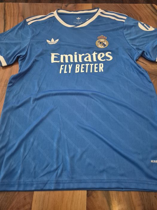 Новите тениски на гранда Реал Мадрид 25/26