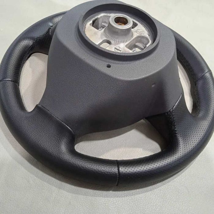 рулевая панель. приборная панель nissan 370z. руль bmw m5 e60. 4. Maserati boomerang (1972) приборная панель.