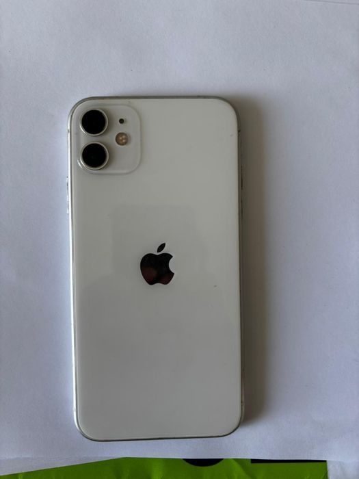 Продаю Айфон 11 128 гб