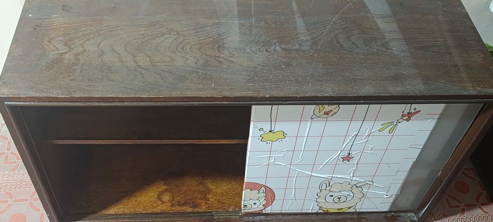 Eski stenka, haqiqiy dubdan qilingan