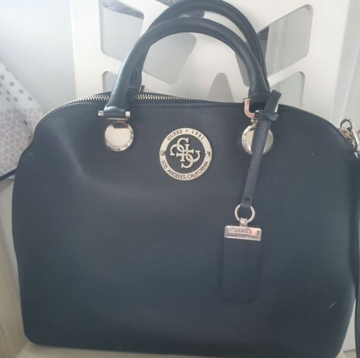 Guess дамска чанта