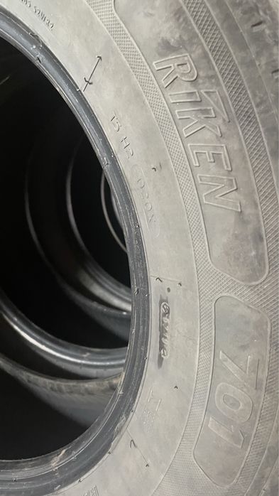 Продам шины 235/65/17