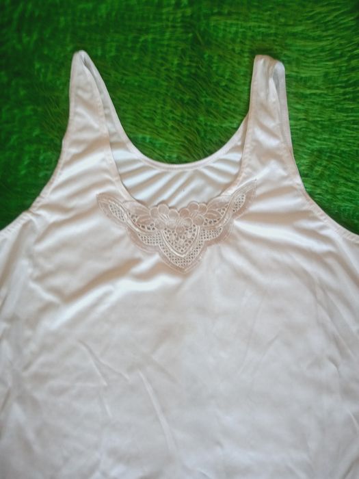 Продавам нови дамски памучни корсажи