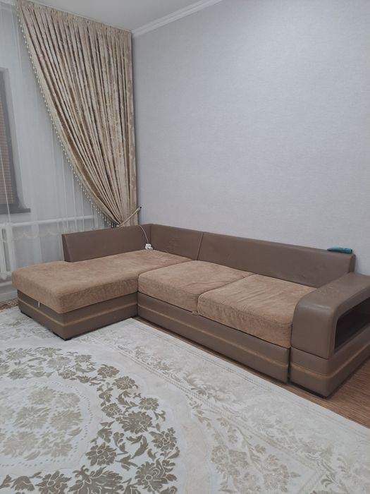 Диван продам б/у