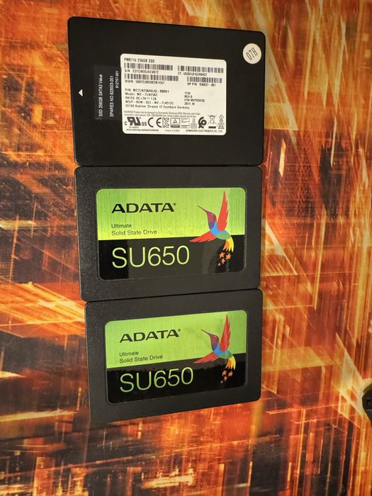 SSD SATA 240-256GB