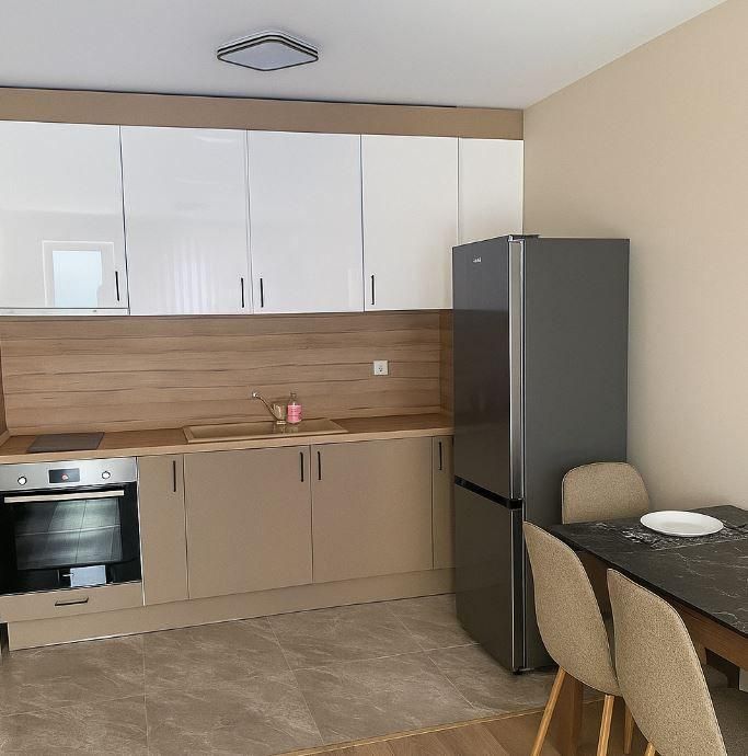 Дава се под наем Двустаен апартамент в Варна, Победа - 65 кв.м за 525 € - Снимка #1