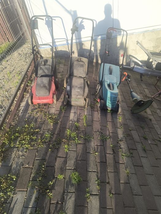 Mașina de tuns gazon electric
