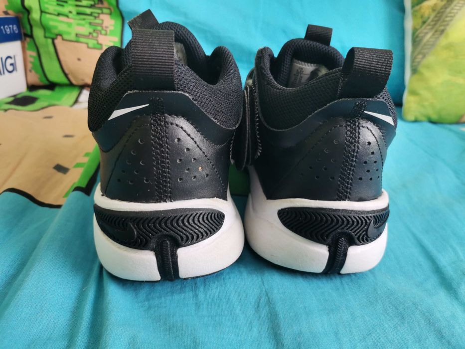Bascheți Nike 38