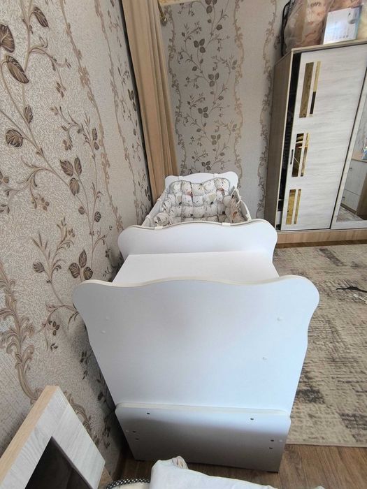 Продаётся.Новая  детская  кровать.