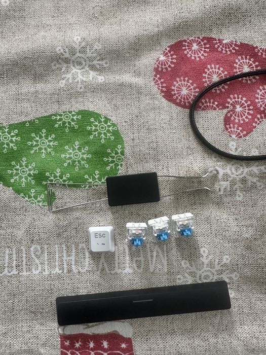 Монитор tuf gaming с бонус  клавиатура