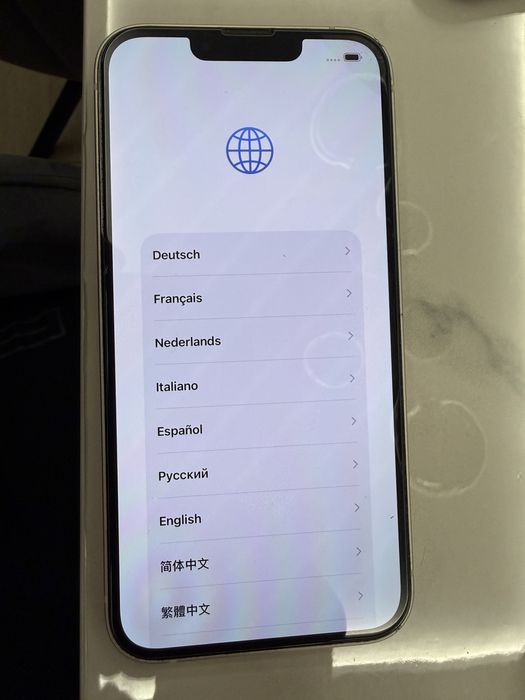 Телефон Iphone 13