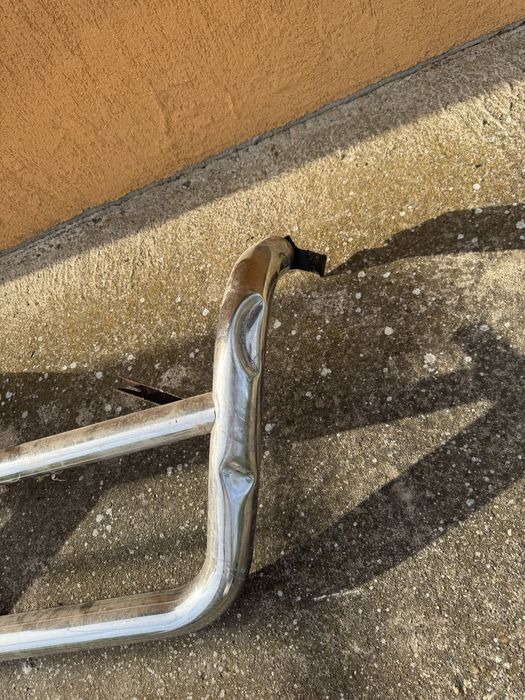 Vand bullbar auto